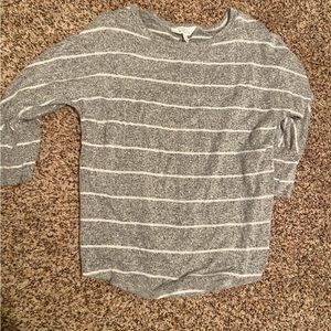 Women’s gray sweater